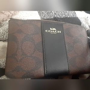 Wallet/wristlet